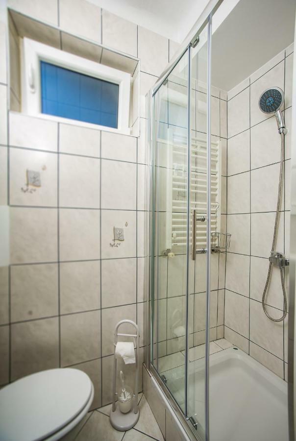 Roze Apartment Zagreb Eksteriør billede